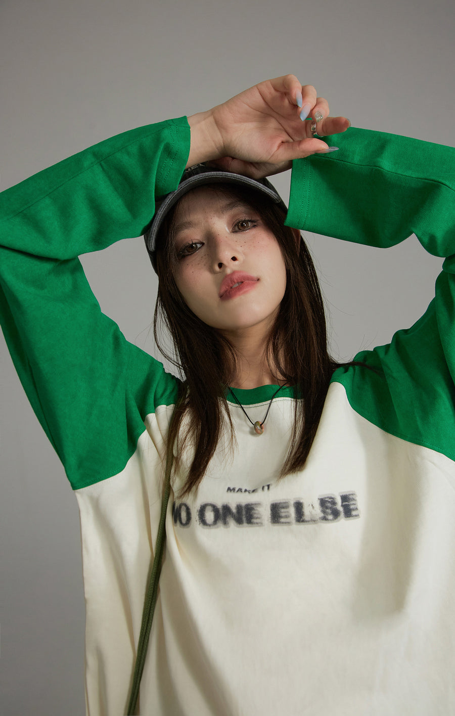 CHUU Lettering Raglan T-Shirt