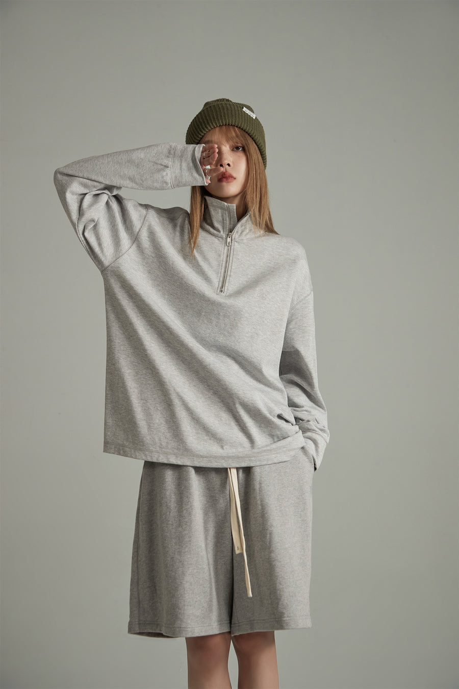 CHUU Simple High Neck Zip-Up Sweatshirt