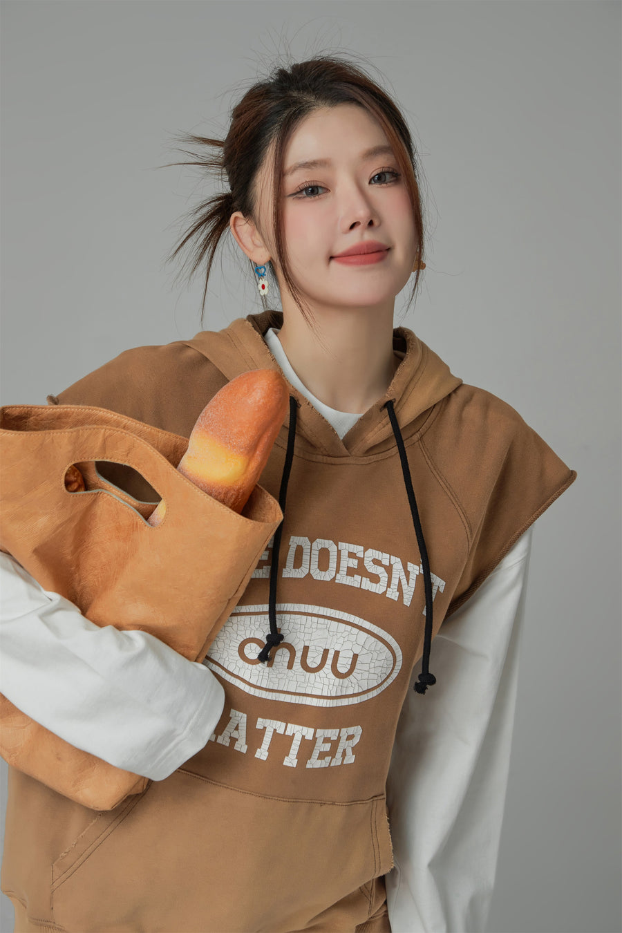 CHUU Size Doesnt Matter Cotton Sleeveless Hoodie