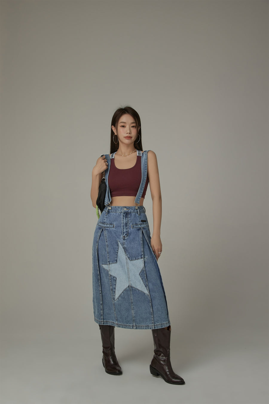 CHUU Star Denim Overall Skirt