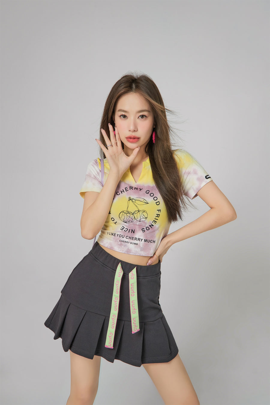 CHUU Cherry World Tie-Dye Crop Top