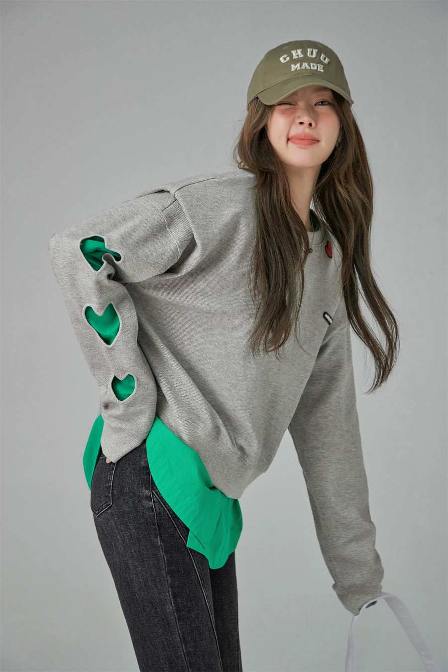 CHUU Heart Long-Sleeves Cutout Sweatshirt