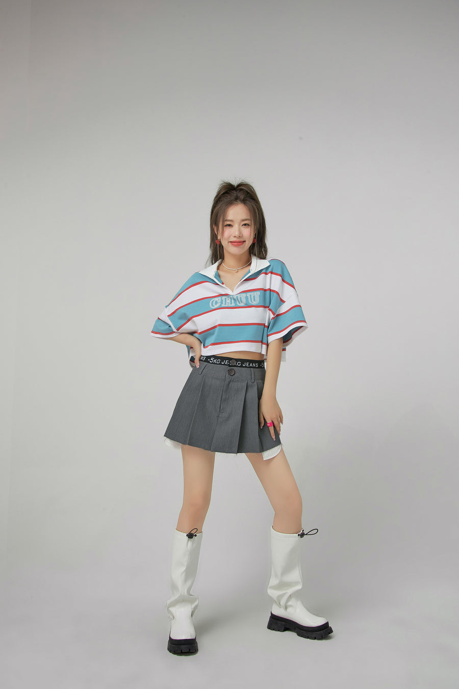 CHUU V-Neck Stripe Crop T-Shirt