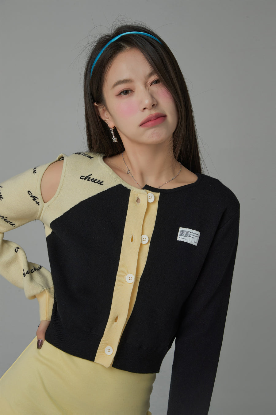 CHUU One-Shoulder Cutout Knit Cardigan