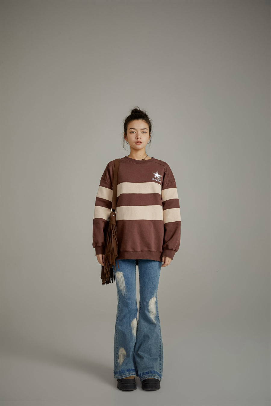 CHUU Round Neck Vintage Sweatshirt