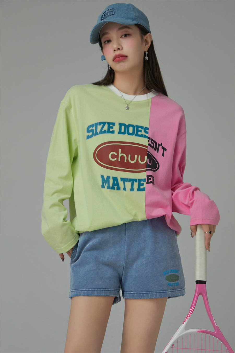 CHUU Size Doesnt Matter Two-Toned Loose Fit T-Shirt