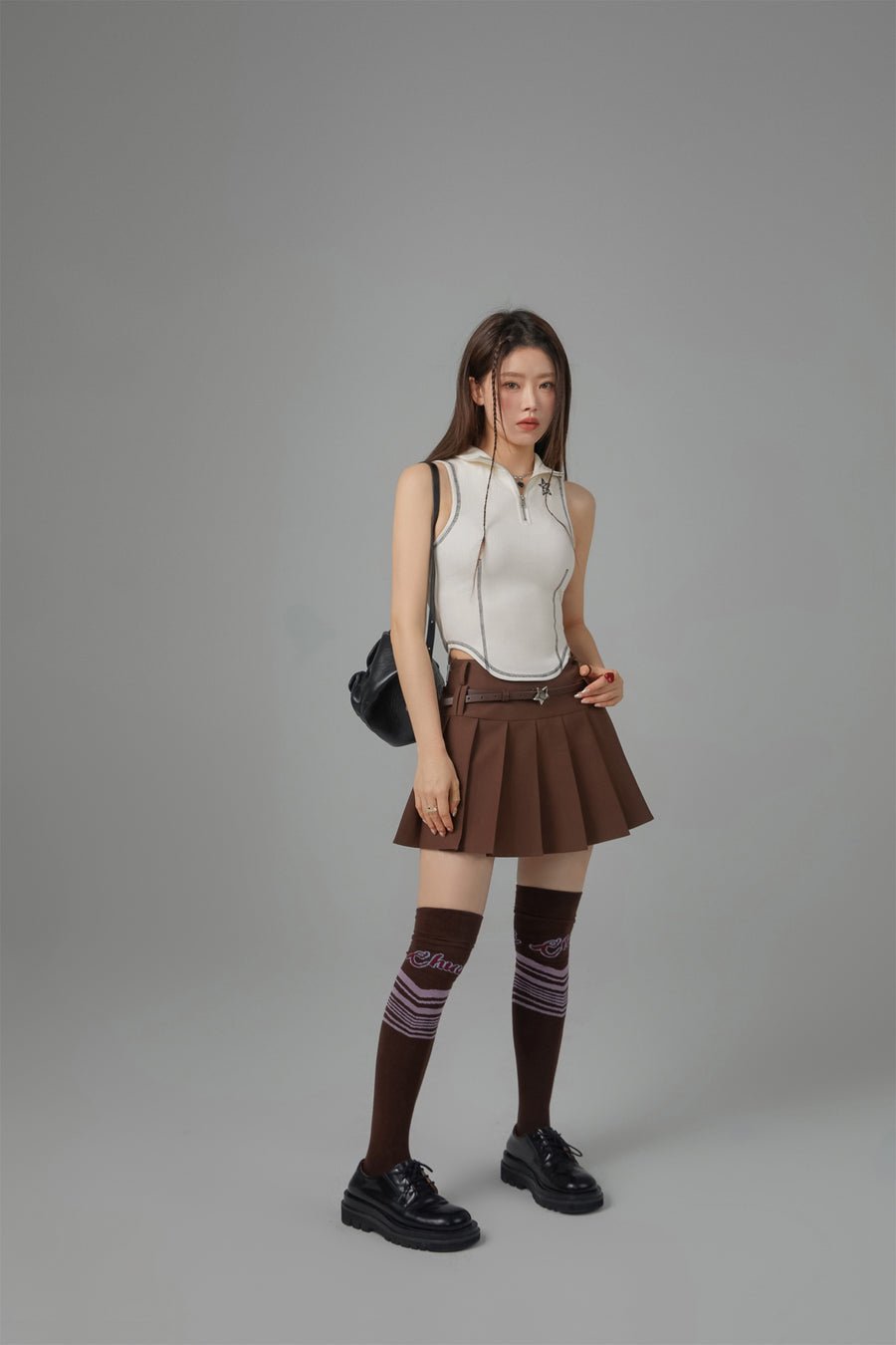 CHUU Desire A Legacy Half Zip-Up Sleeveless Top