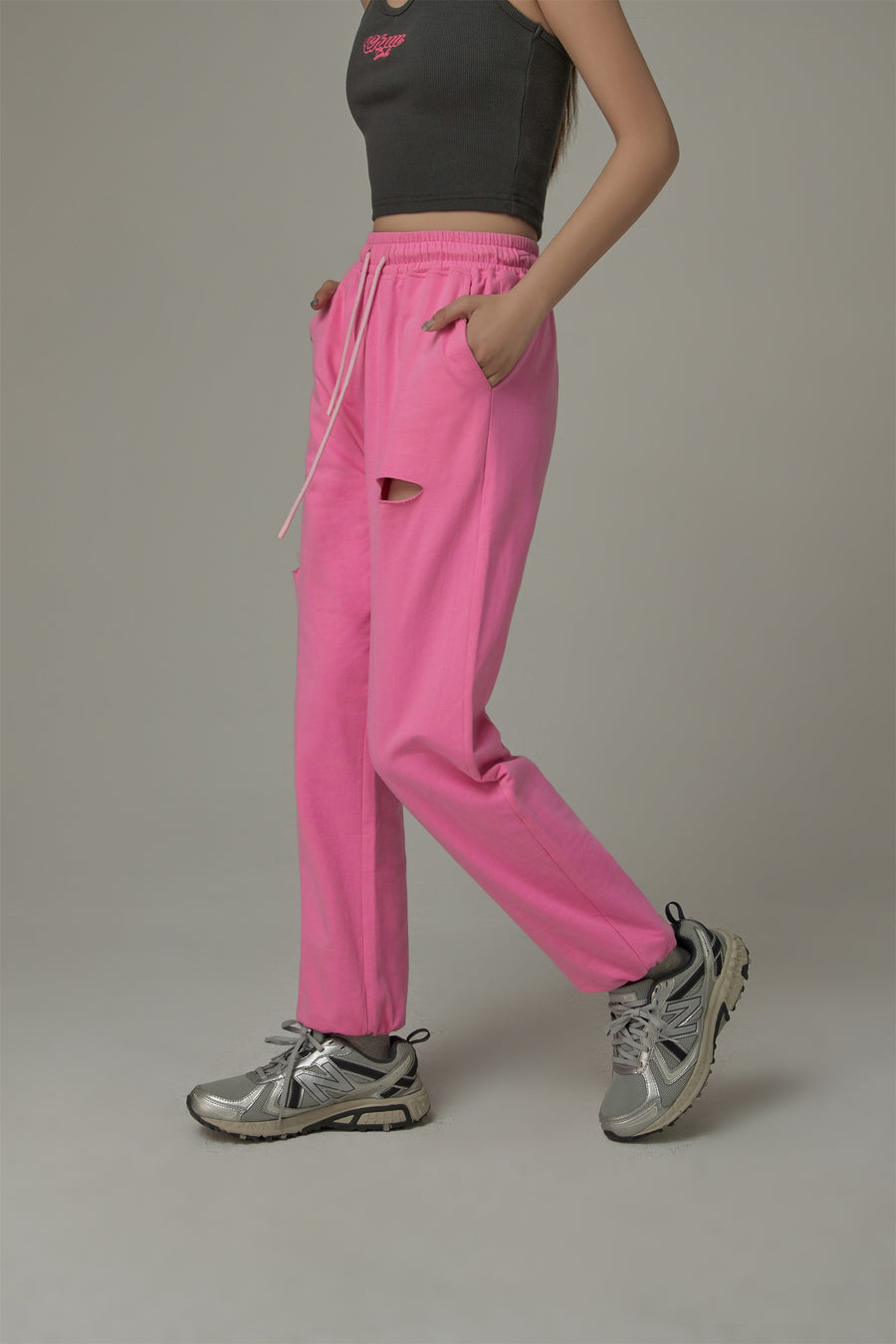 CHUU Distressed String Jogger Sweatpants