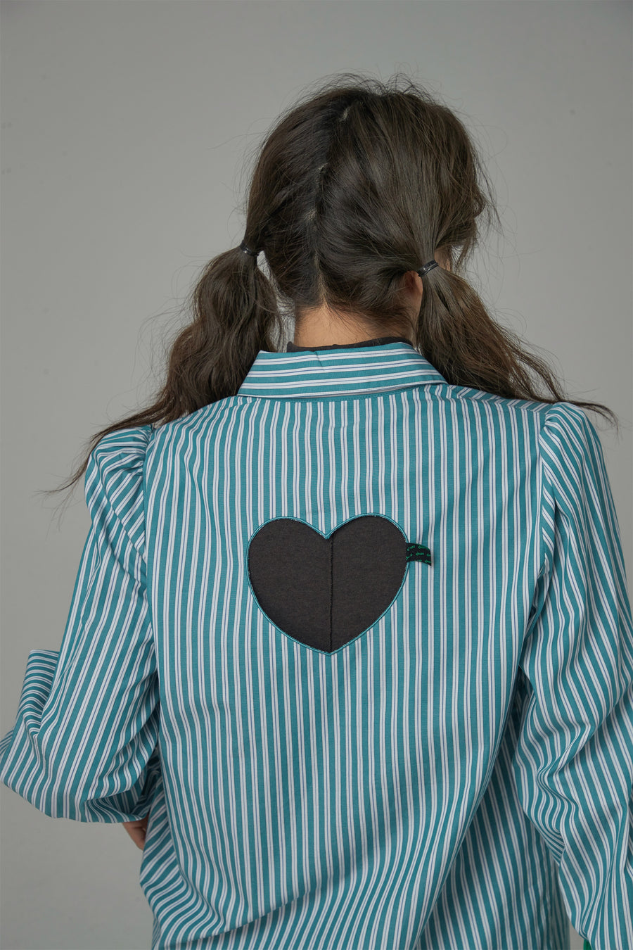 CHUU A Change Of Heart Stripes Shirt