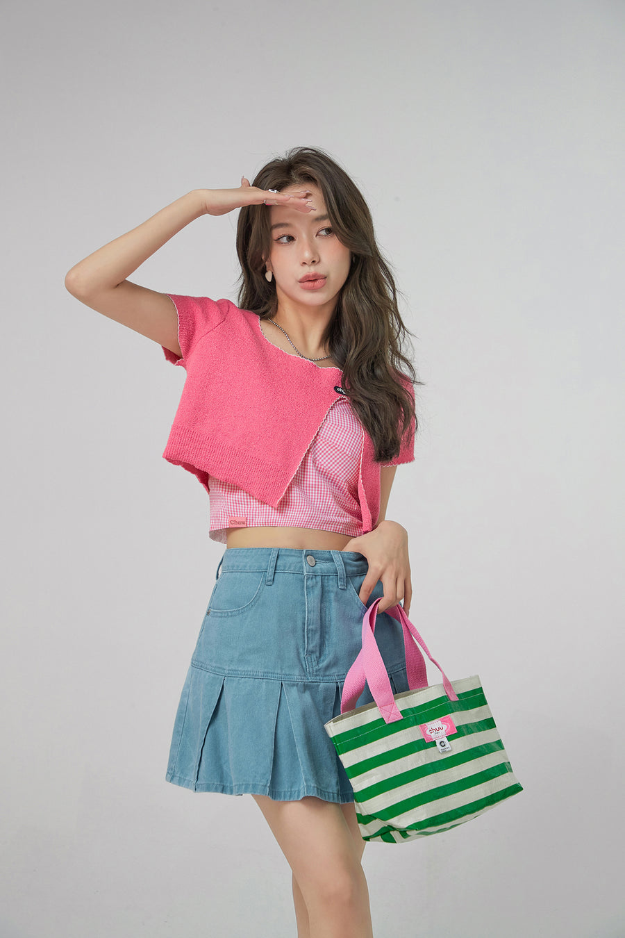 CHUU Front Slit Crop Top