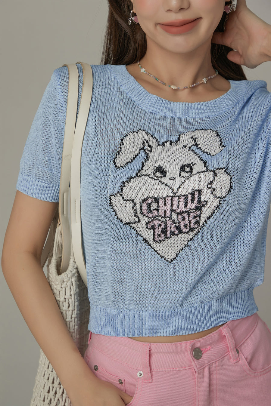 CHUU Rabbit Cropped Knit Top