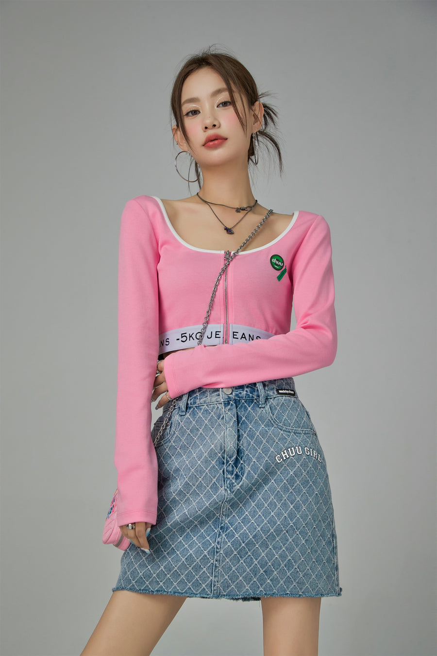 CHUU Chuu Girl Diamond Check Denim Skirt