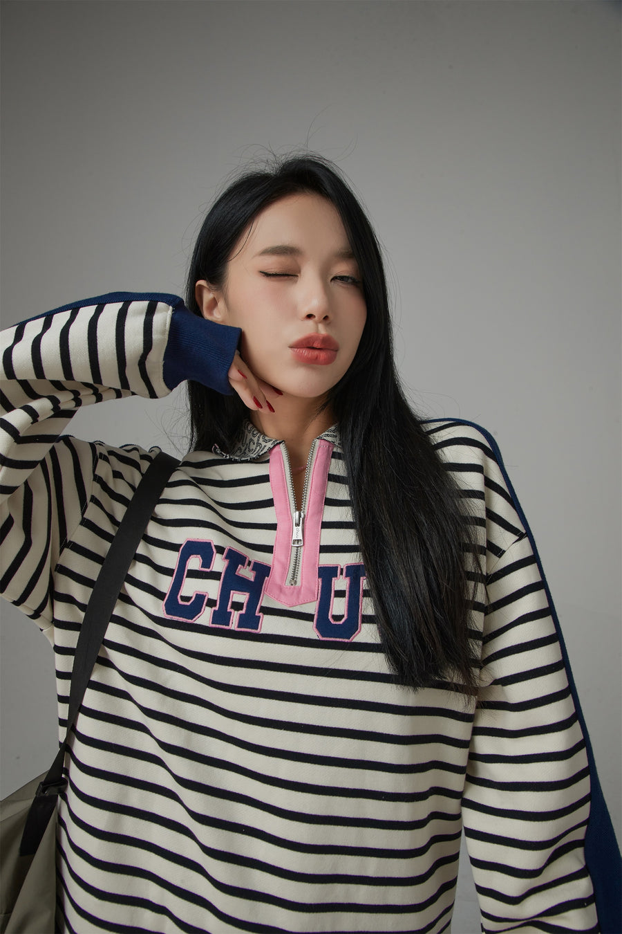 CHUU I Like You Half Zip-Up Color Stripe Sweatshirt