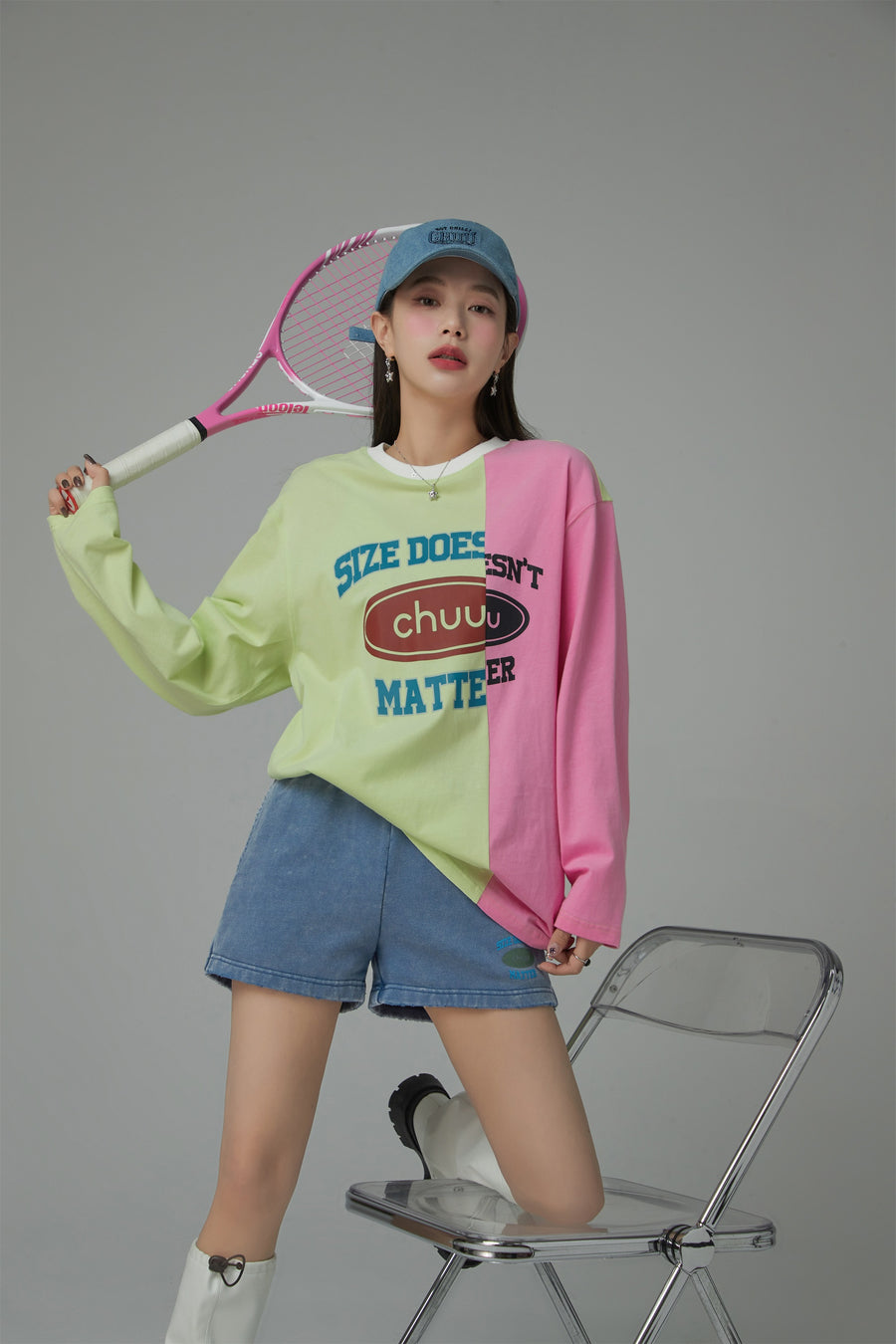 CHUU Size Doesnt Matter Two-Toned Loose Fit T-Shirt