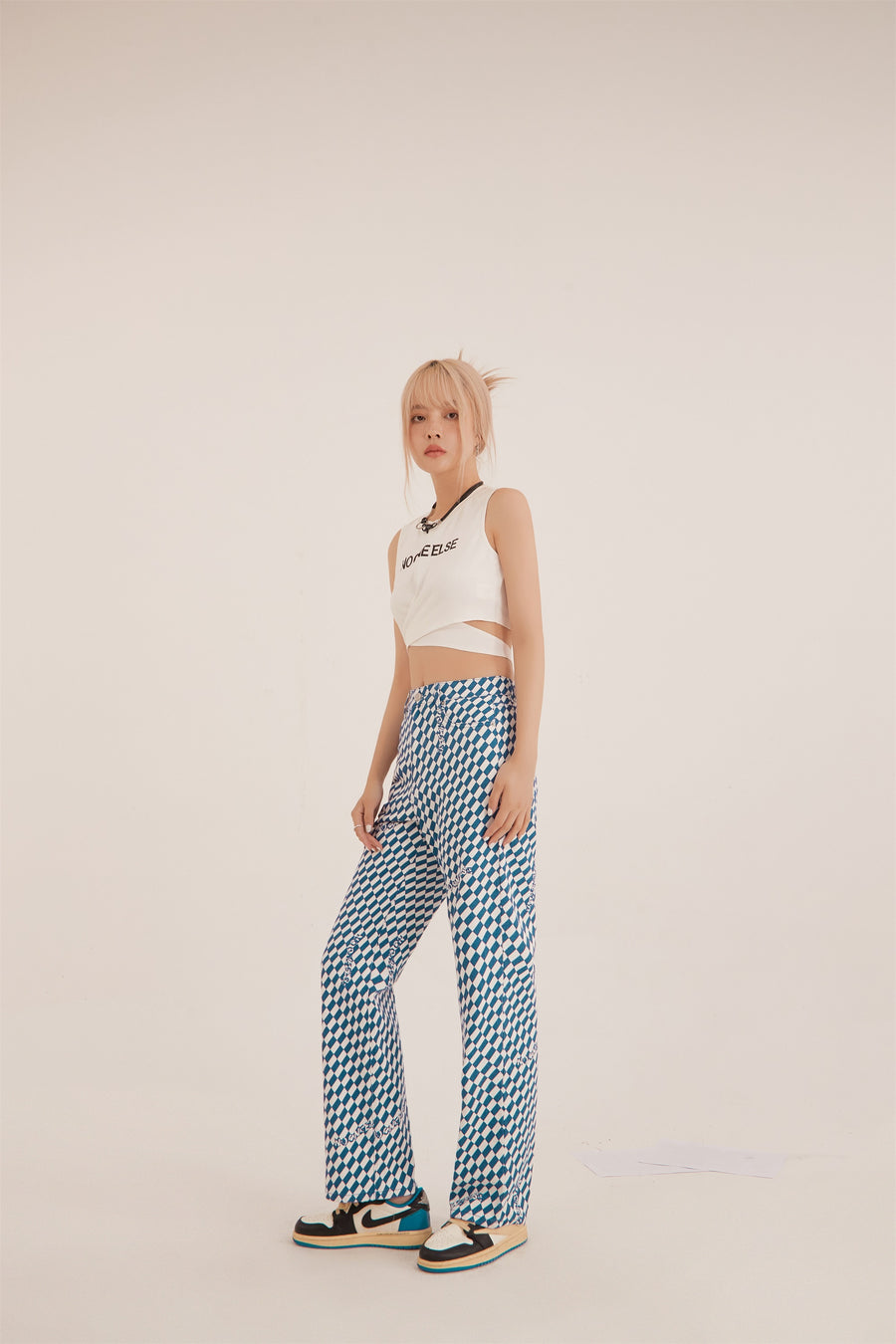 CHUU Checkerboard Check Straight Pants