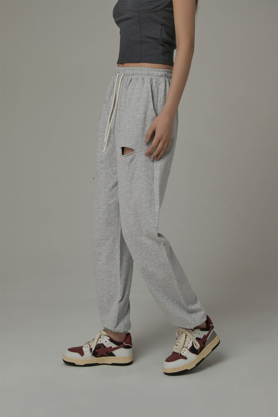 CHUU Distressed String Jogger Sweatpants