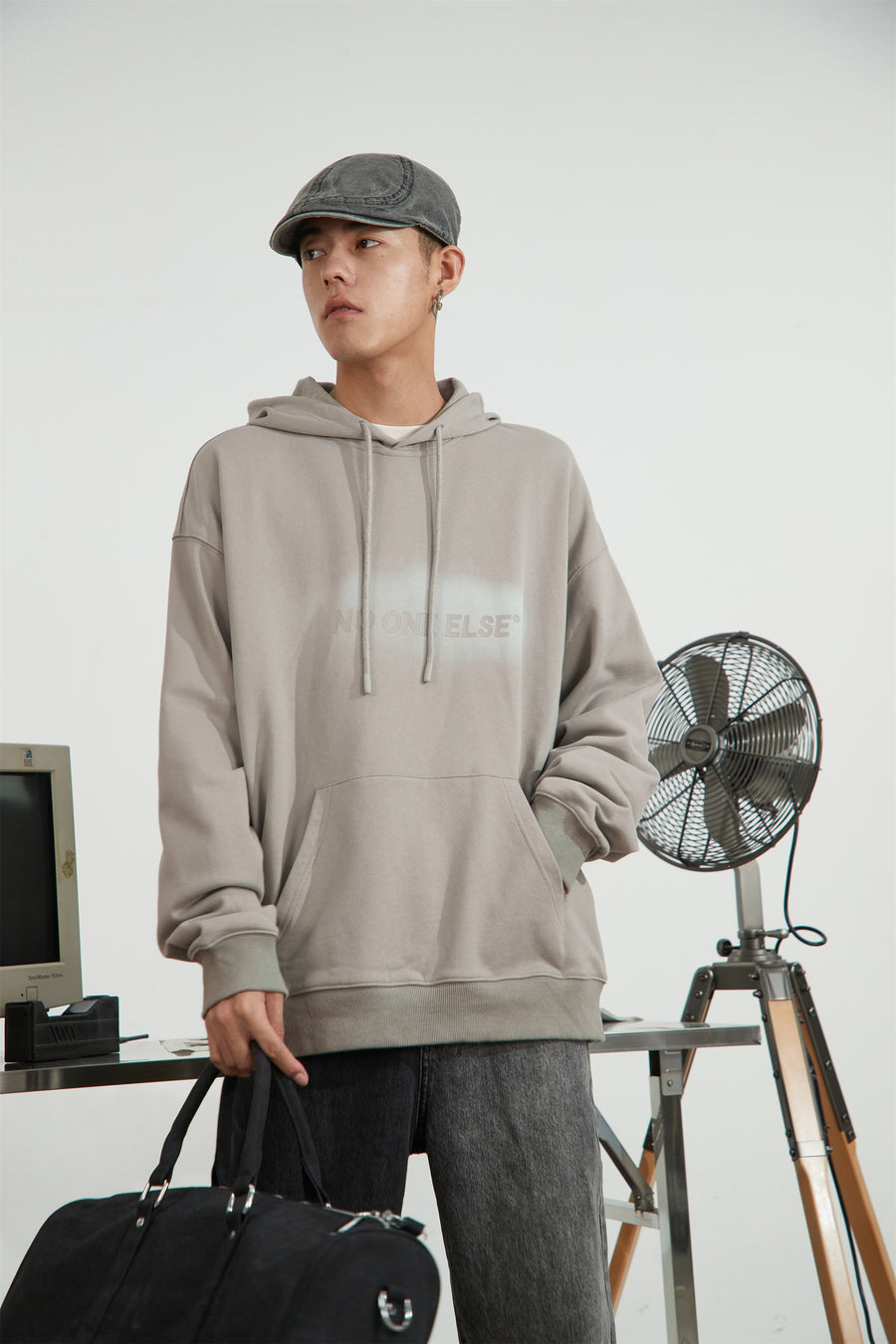 CHUU Noe Oversize Hoodie