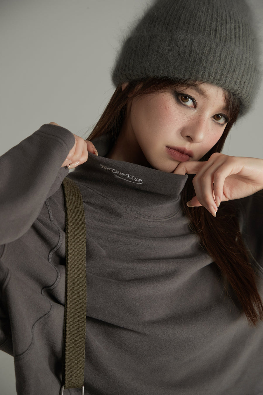 CHUU Wide Turtleneck Long-Sleeves Top