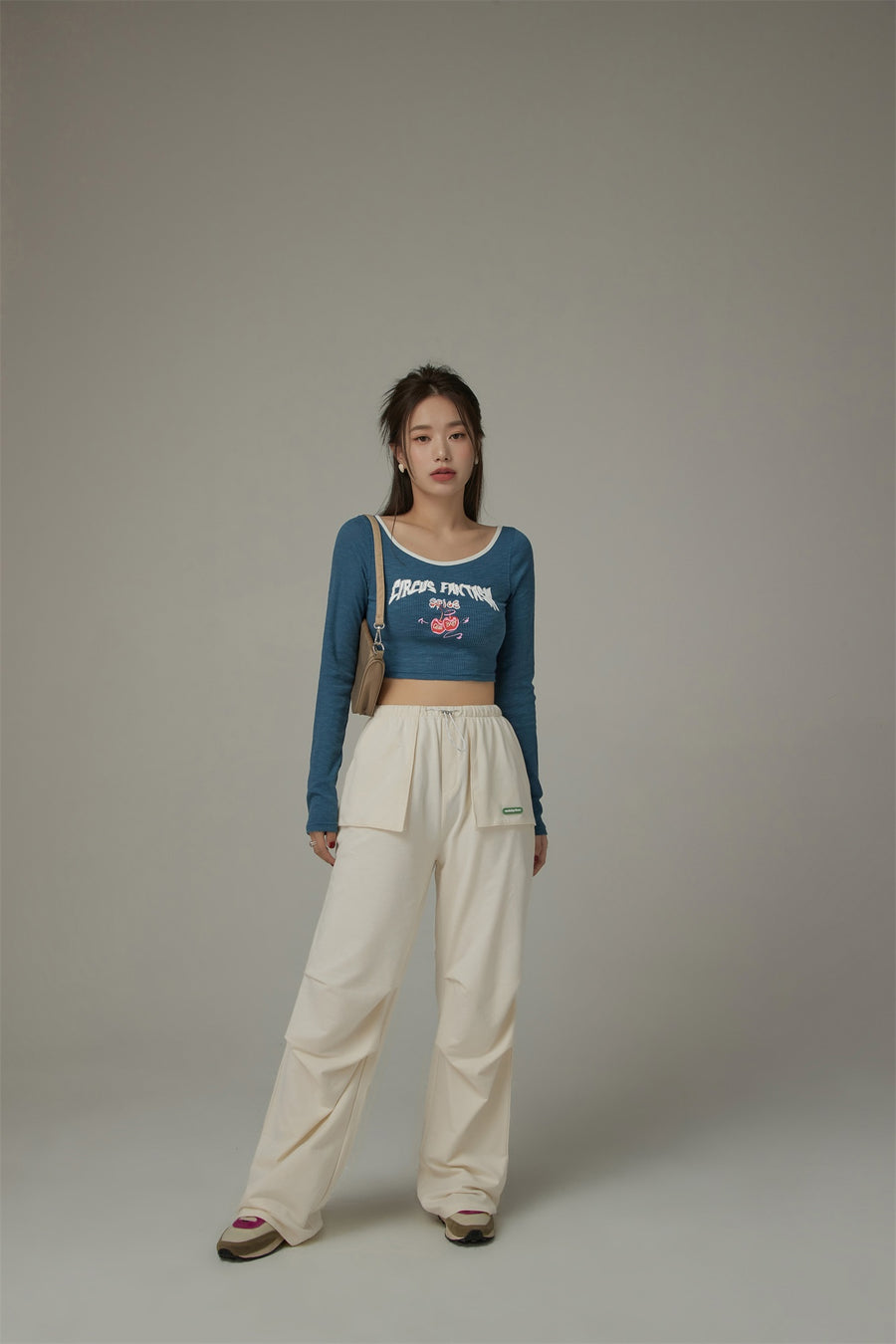 CHUU Banding Wide Training Pants