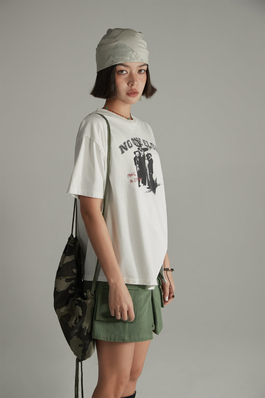 CHUU Printed Slit Asymmetrical T-Shirt