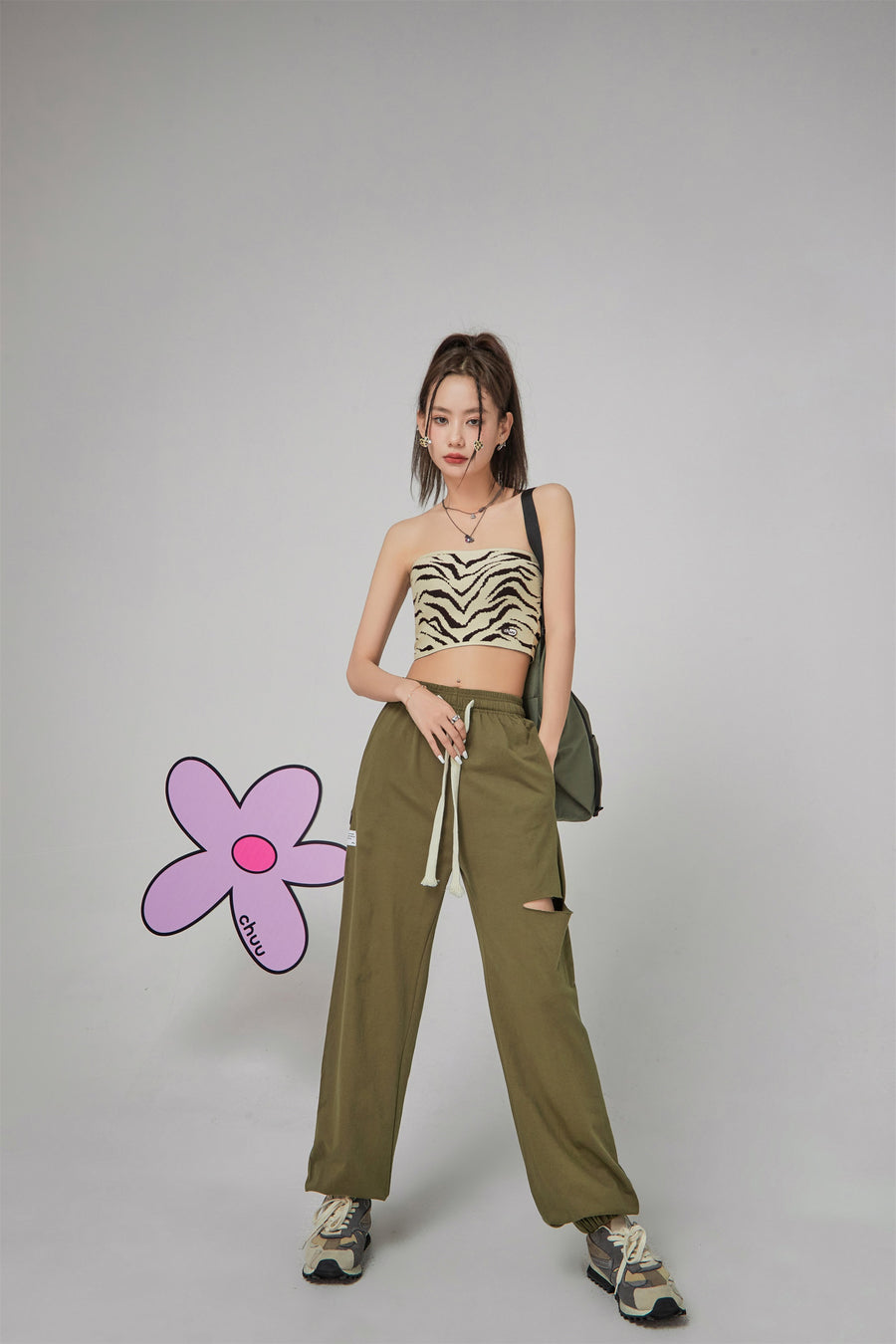 CHUU Damaged Jogger Pants