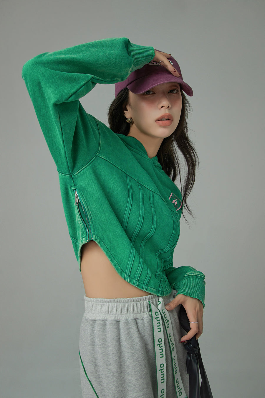 CHUU Chuu Secret Crop Hoodie