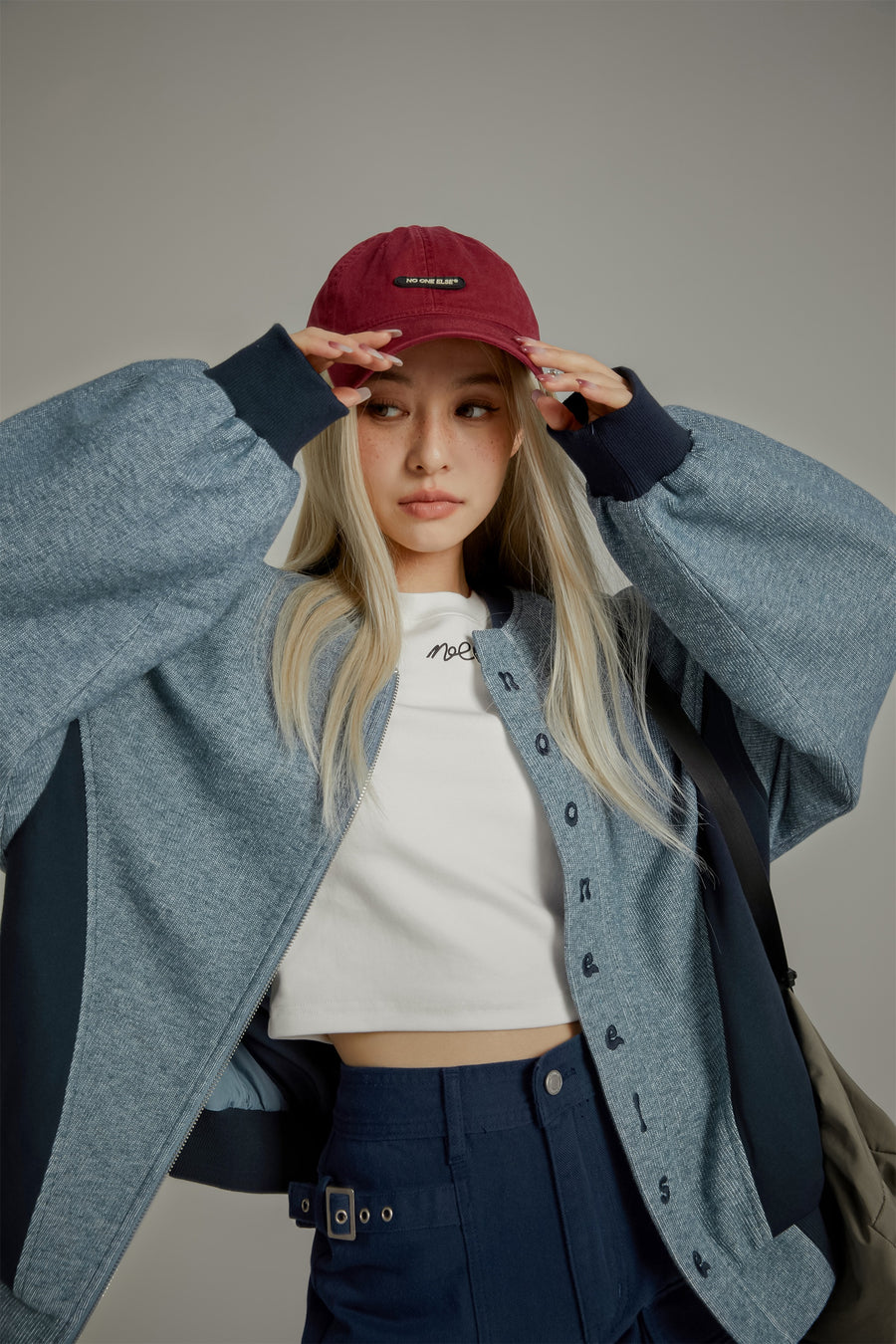 CHUU Noe Vertical Logo Color Matching Loose Fit Jacket