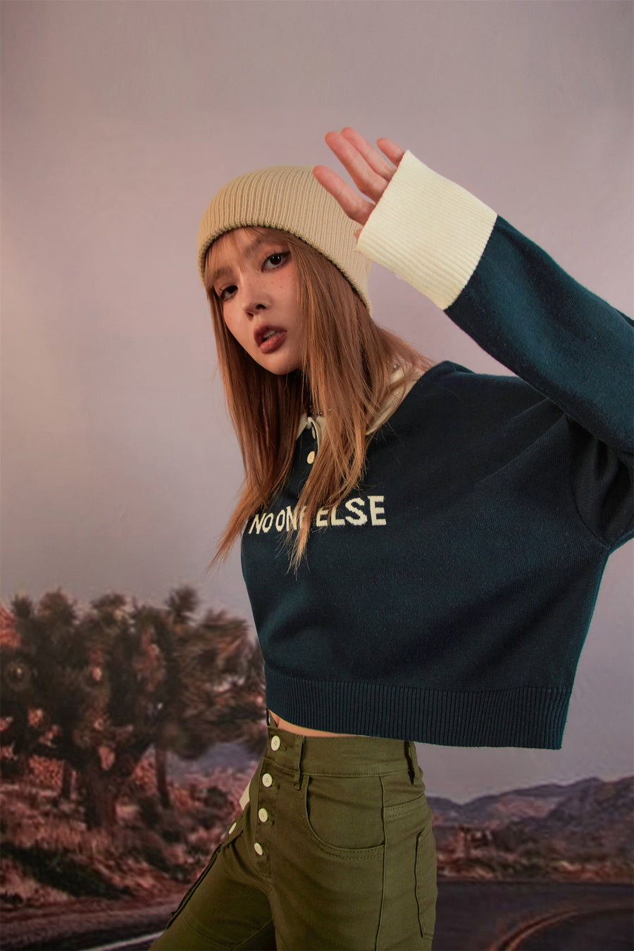 CHUU Polo Neck Cropped Knit Sweatshirt