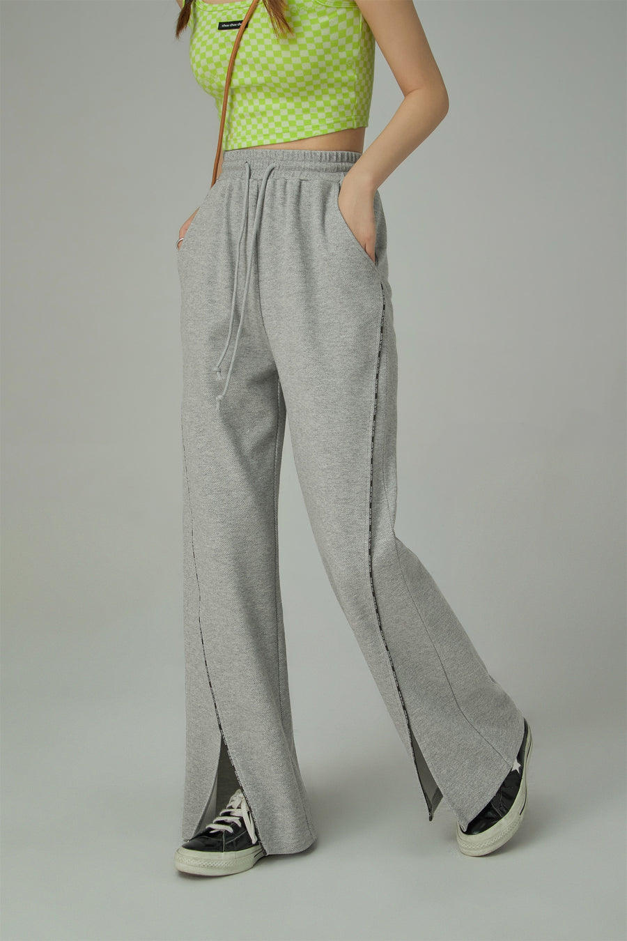 CHUU Front Slit Wide Jogger Pants