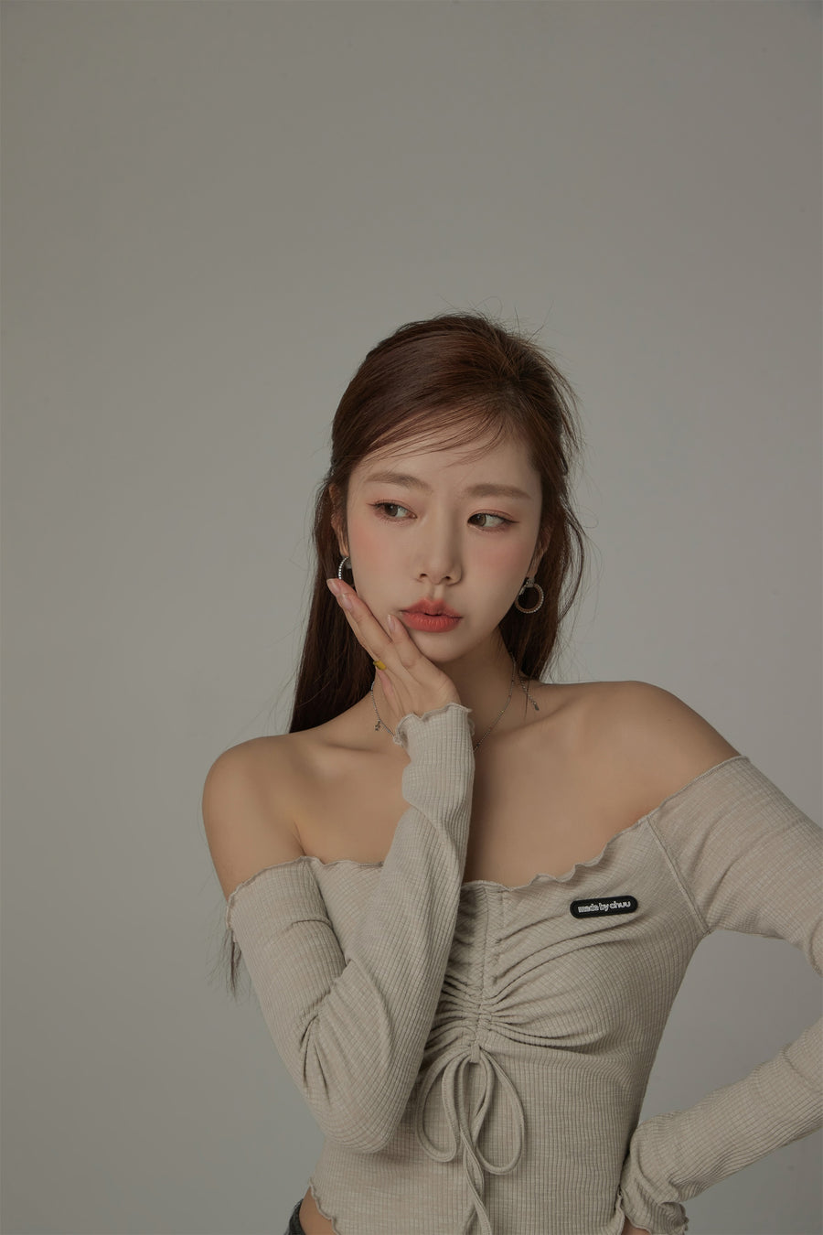 CHUU Shirring Off-Shoulder Top