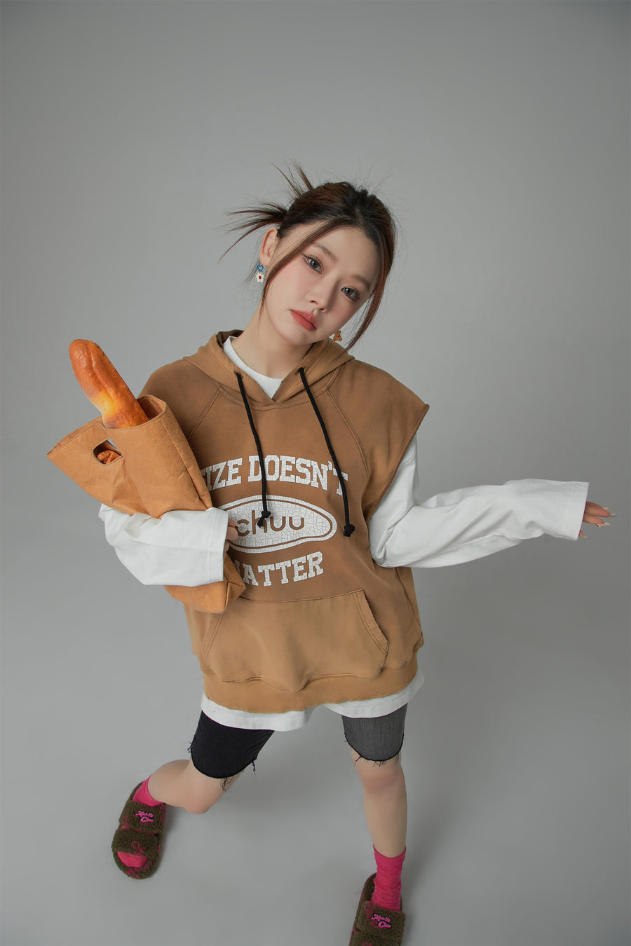 CHUU Size Doesnt Matter Cotton Sleeveless Hoodie