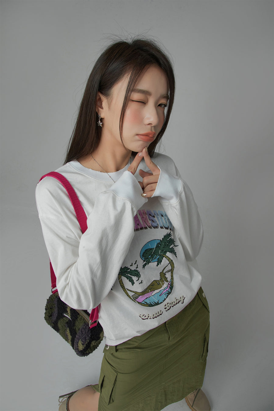 CHUU Pearl Mansion Loose Fit Long Sleeve T-Shirt