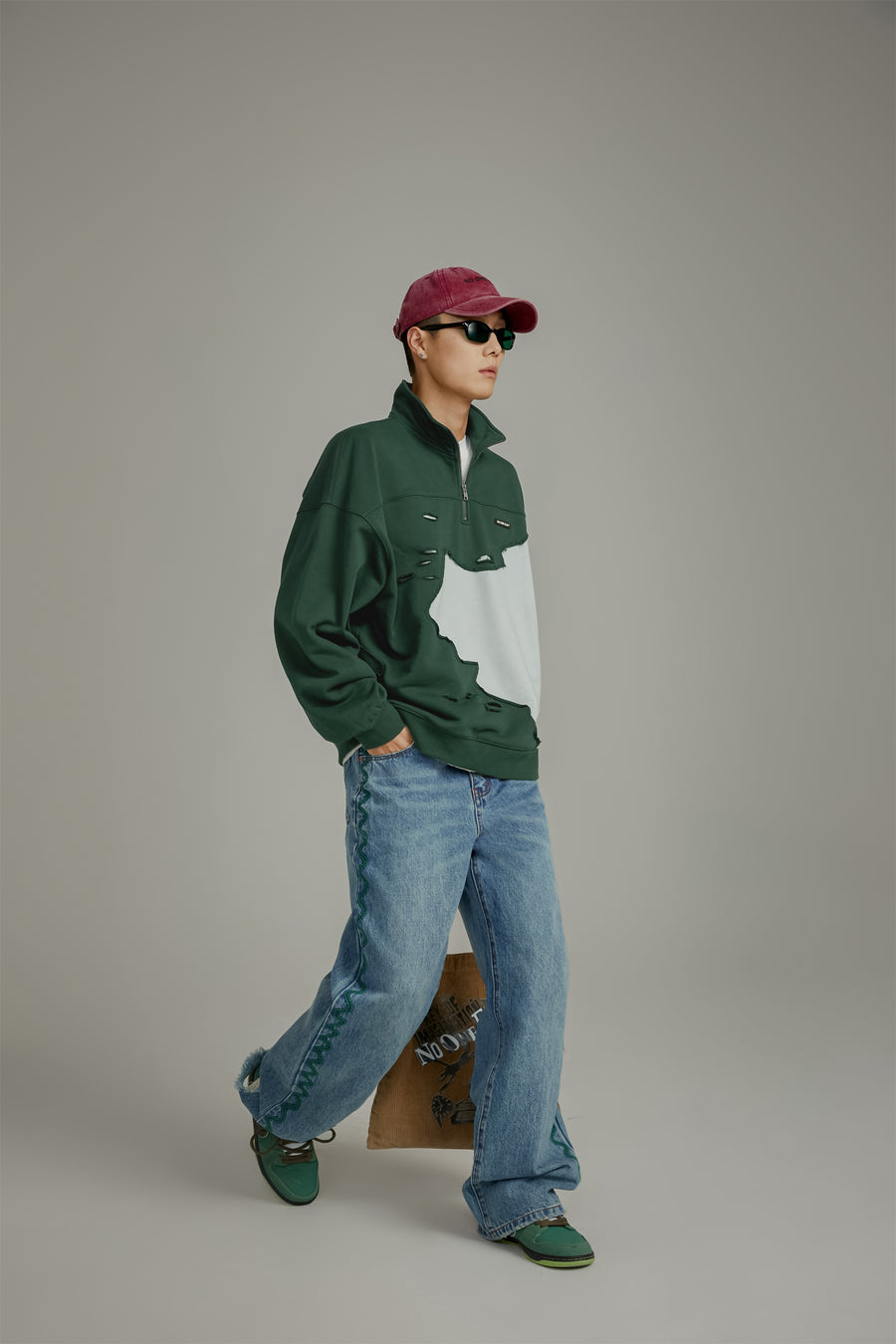 CHUU Color Matching Half Zip-Up Sweatshirt