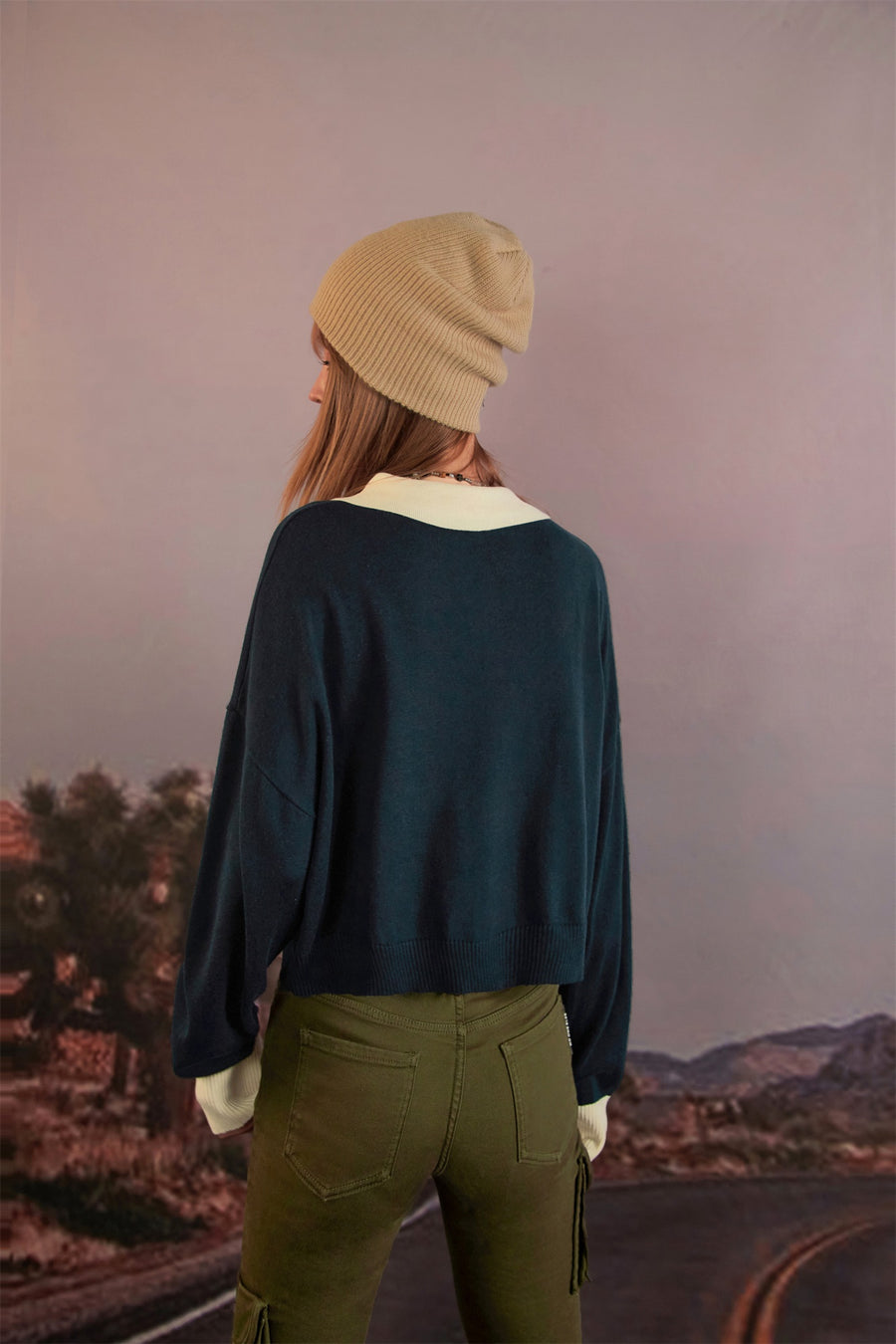 CHUU Polo Neck Cropped Knit Sweatshirt