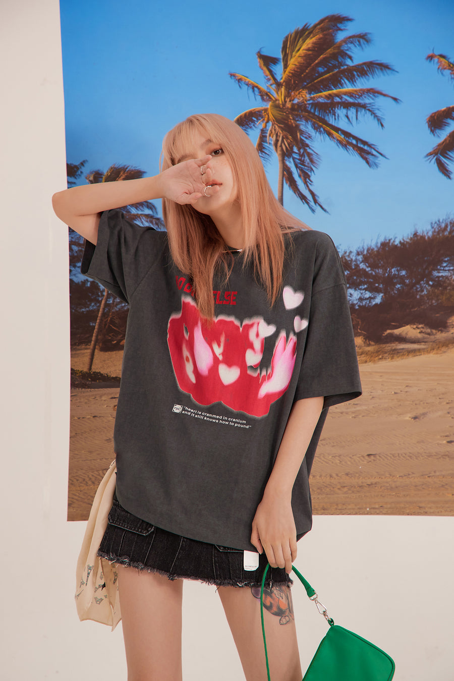 CHUU Loose Fit Heart T-Shirt