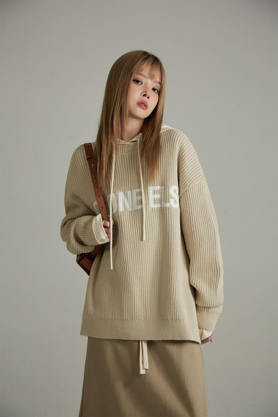 CHUU Noe Lettering Knit Sweater