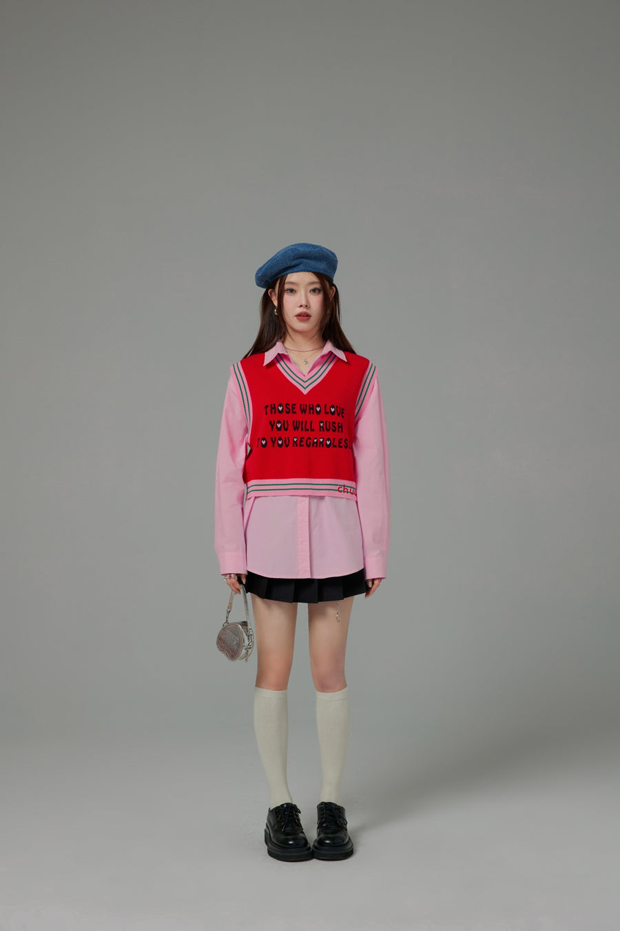 CHUU Those Who Love You V-Neck Knit Vest