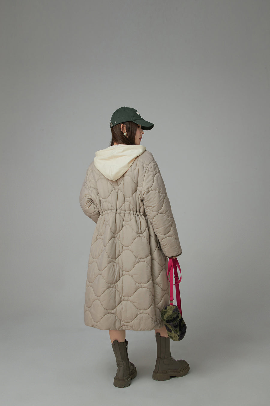 CHUU Cute Quilted Long Coat