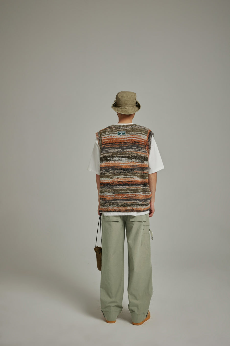 CHUU Mixed Color Blur Stripes Knit Vest