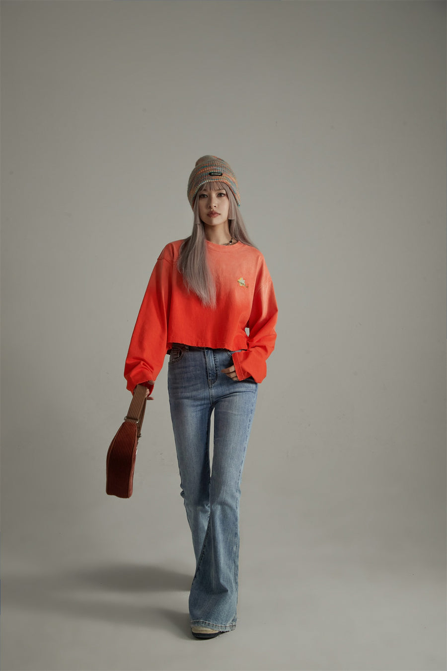 CHUU Noe Embroidered Loose-Fit Crop T-Shirt