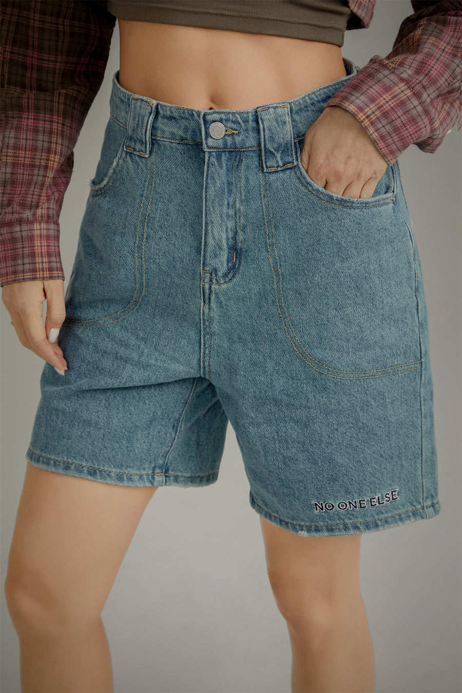 CHUU Wide Denim Shorts