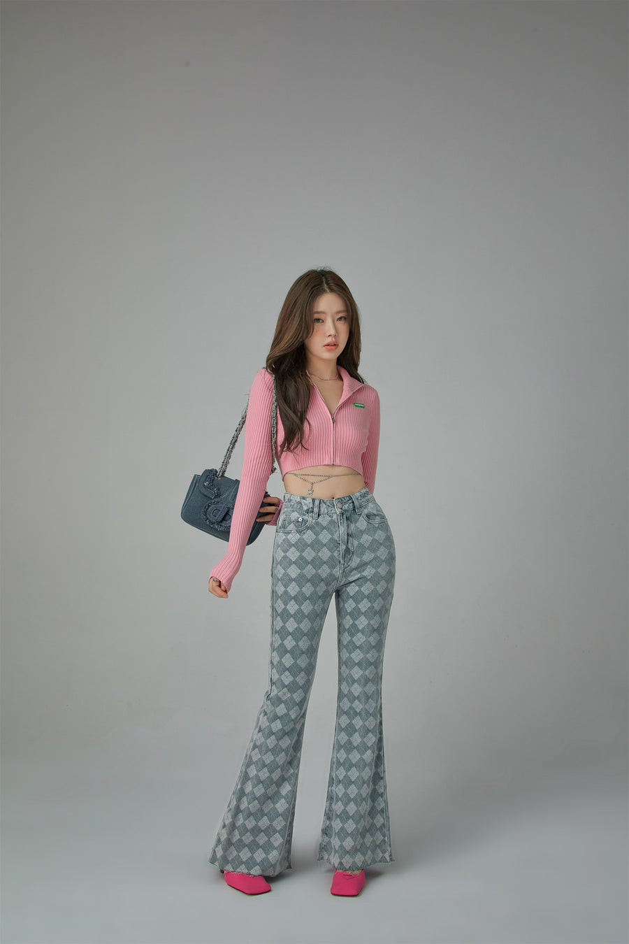 CHUU Chuu Girl Slim Crop Cardigan