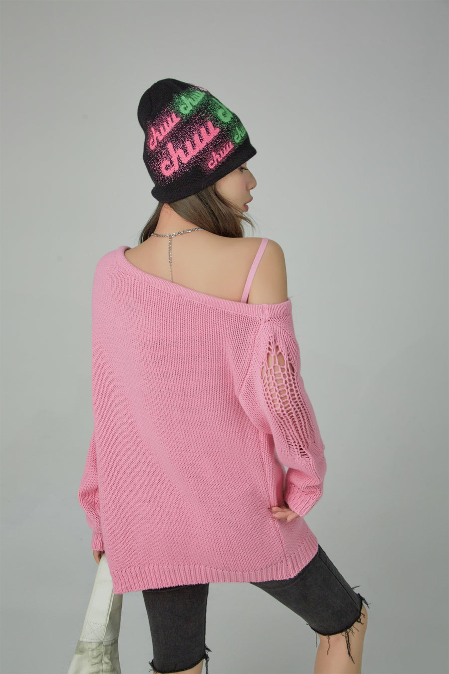 CHUU Let It Fall Off Shoulder Loose Knit Sweater