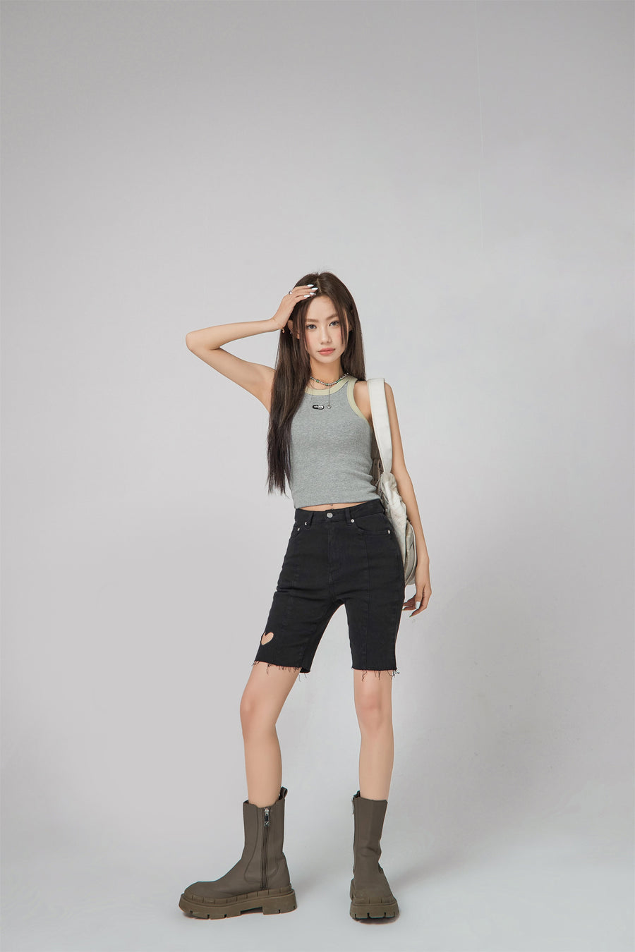 CHUU Color Matching Simple Logo Sleeveless Top