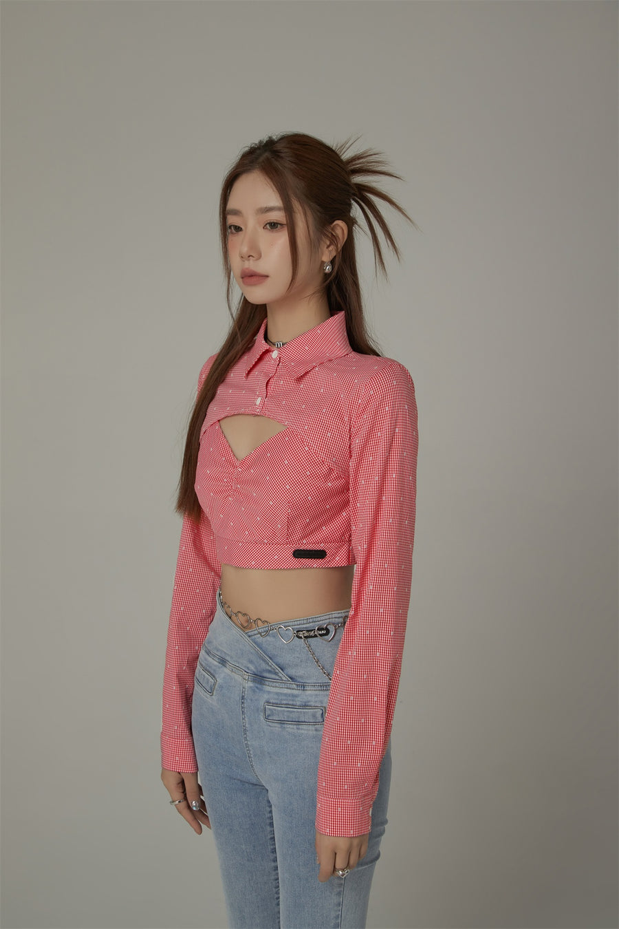 CHUU Cropped Check Cut Out Shirt