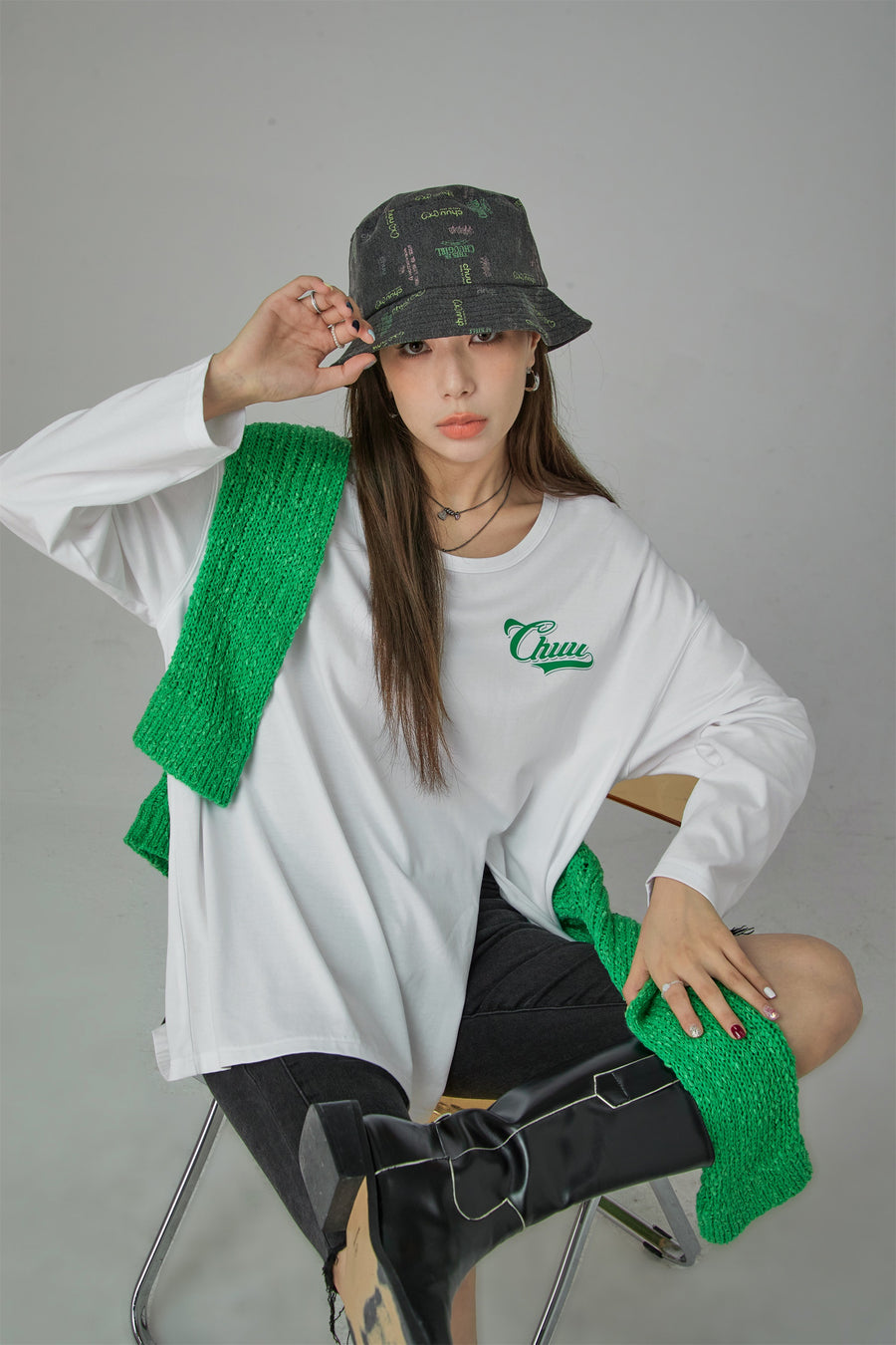 CHUU Side Slit Chuu Logo Loosefit Skater Top