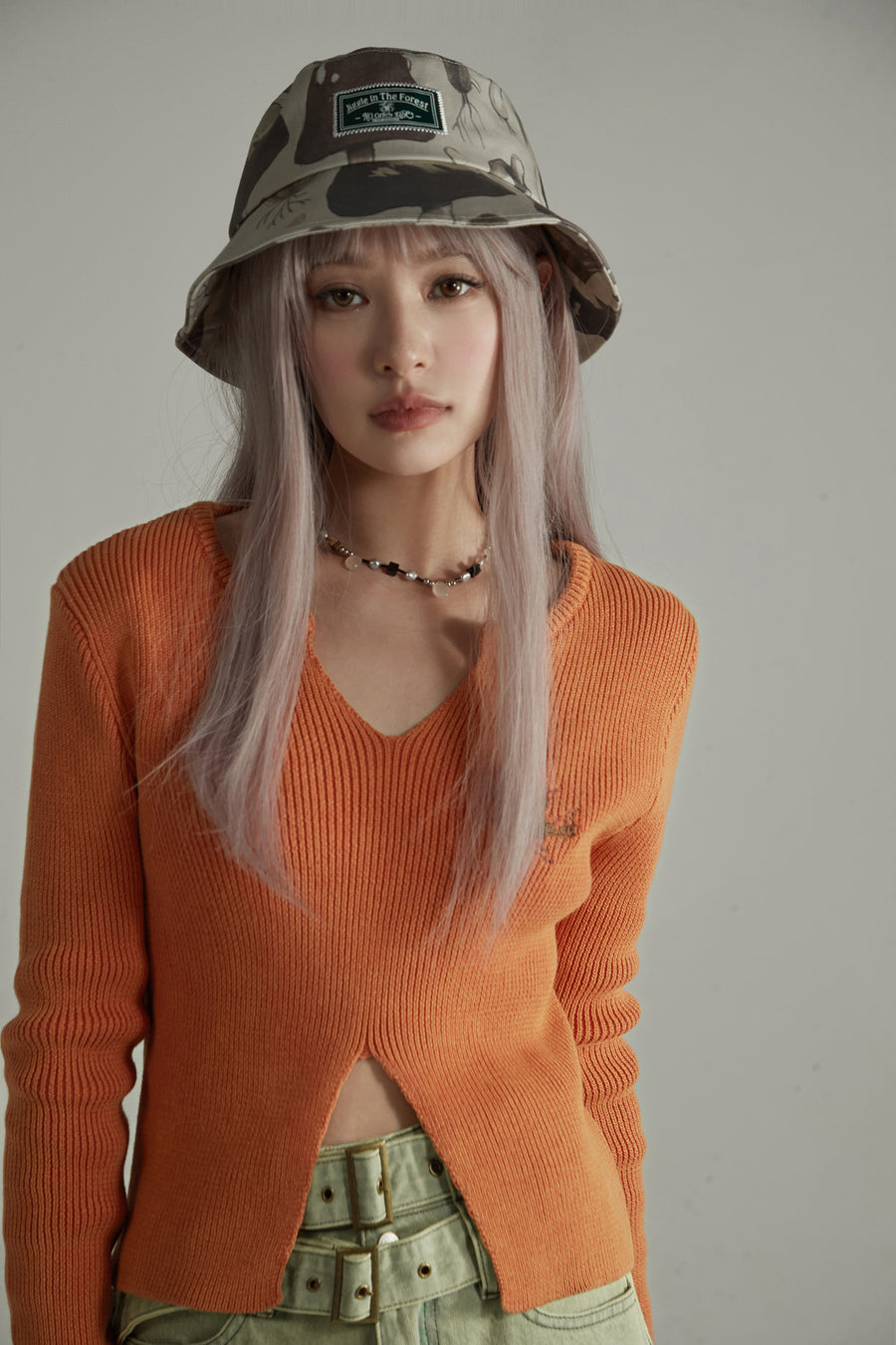 CHUU Open Neck Slim Knit Top