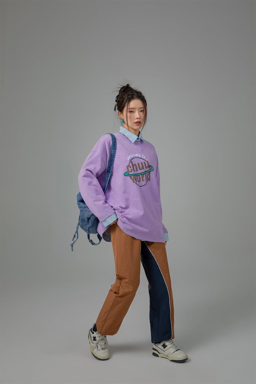 CHUU Welcome To Chuu World Sweatshirt