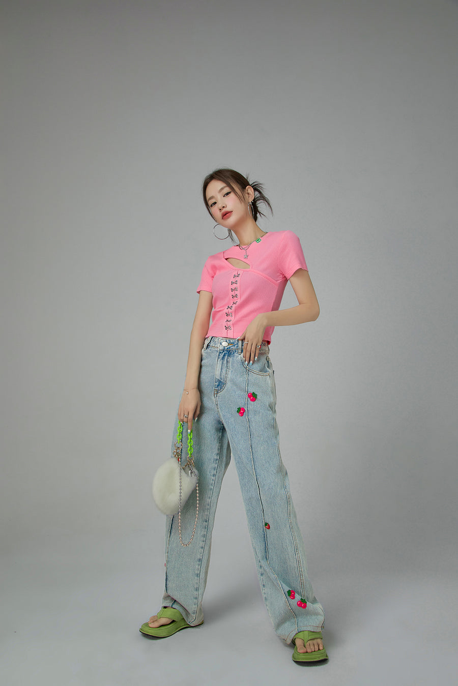 CHUU Cutout Front Hooks Short-Sleeved Top