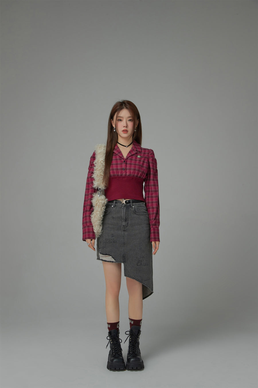 CHUU Unbalanced Denim Skirt